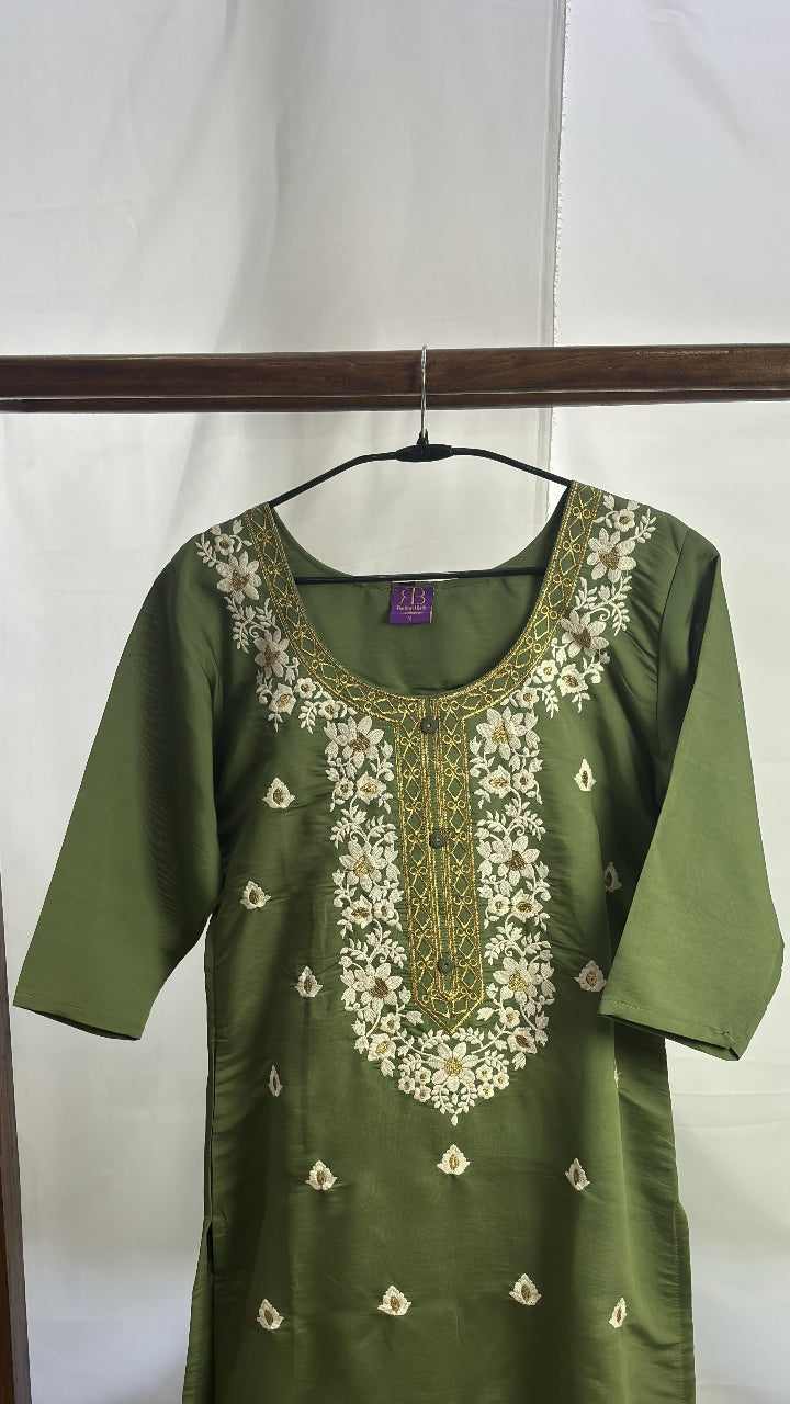 Pista Noor Kurta Set