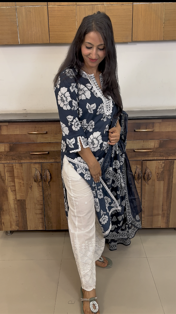 Noor Indigo Bloom Kurta Suit Set